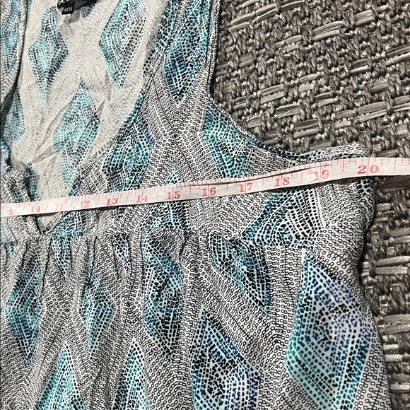 George | Flowy Blue & White Tank - Picture 7 of 10